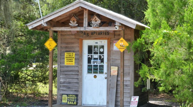 S&S Apiaries Honey Shack